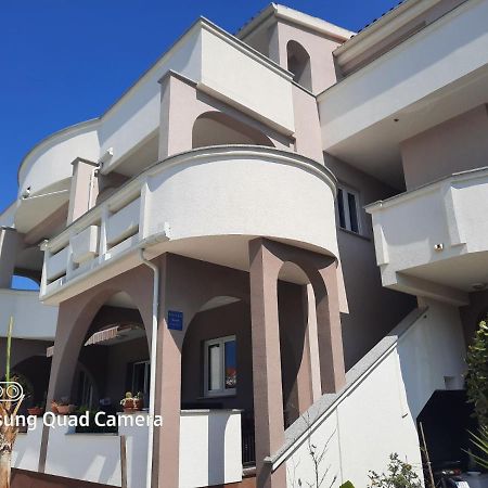 Apartments Dorotea 诺瓦利娅 外观 照片